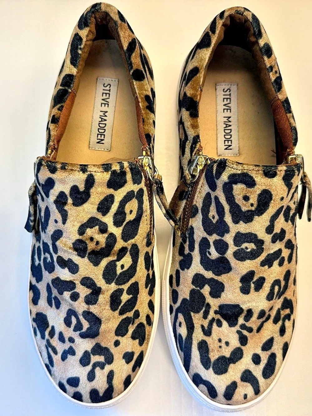 Steve Madden Glaammar Leopard Print Zip Sneakers